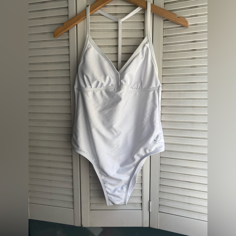 DKNY gorgeous white swimsuit